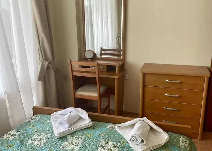 Peaceful, Floor, 2 Bedroom *